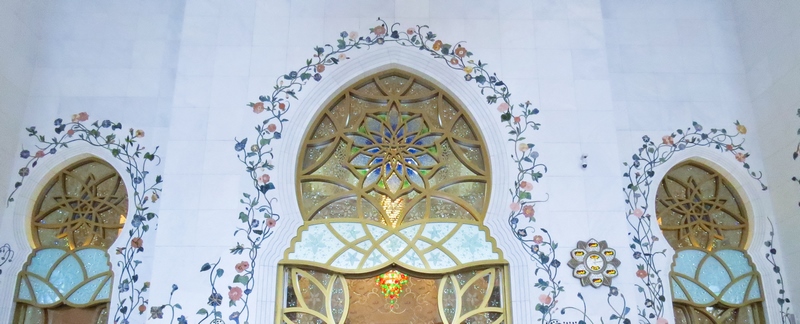 serial-travelers-abu-dhabi-mosquee-Cheikh-Zayed-entree