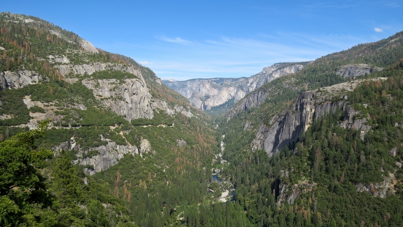 Serial-Travelers-Yosemite-valley-tunnel-view(1)