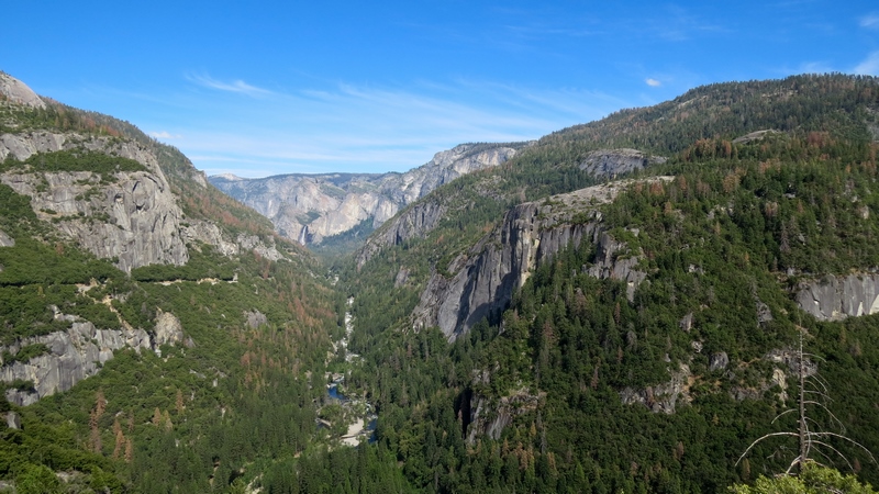 Serial-Travelers-Yosemite-valley-tunnel-view(2)