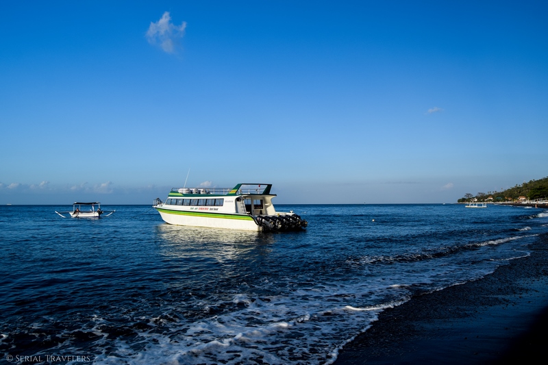 serial-travelers-bali-amed-speed-boat
