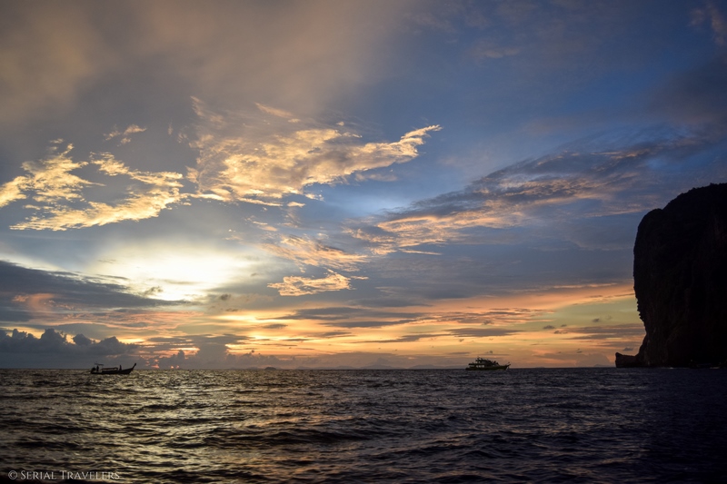 serial-travelers-thailand-koh-phi-phi-sunset-point(5)