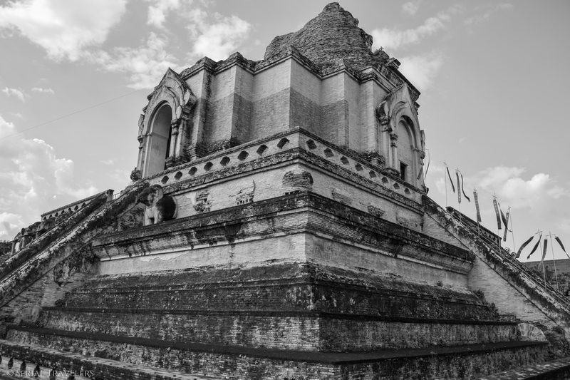 serial-travelers-thailande-chiang-mai-wat-chedi-luang6