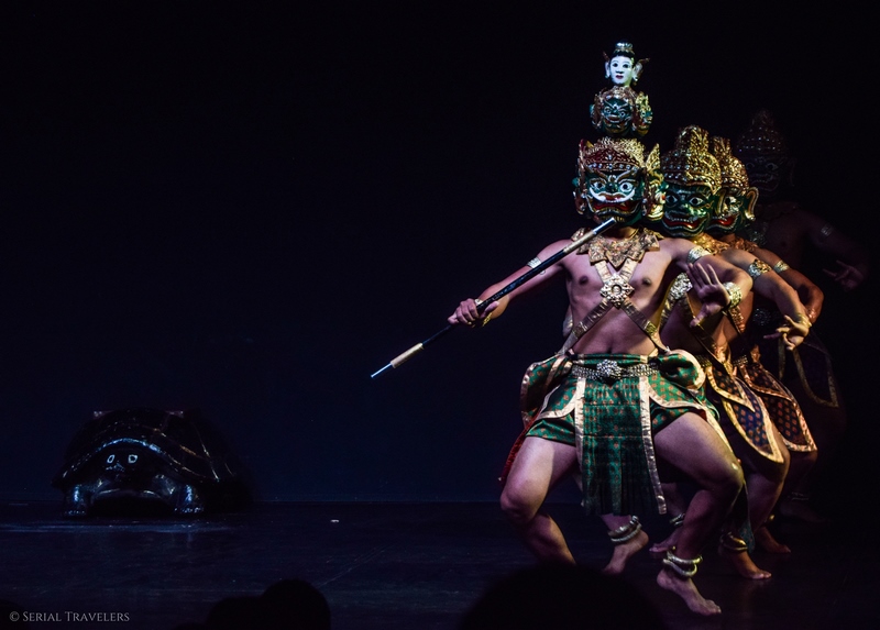 serial-travelers-cambodge-phnom-penh-apsara-dance-spectacle-musee-national-2