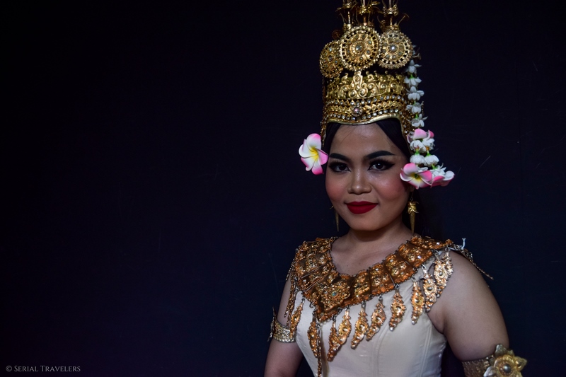 serial-travelers-cambodge-phnom-penh-portrait-danseuse-apsara-12
