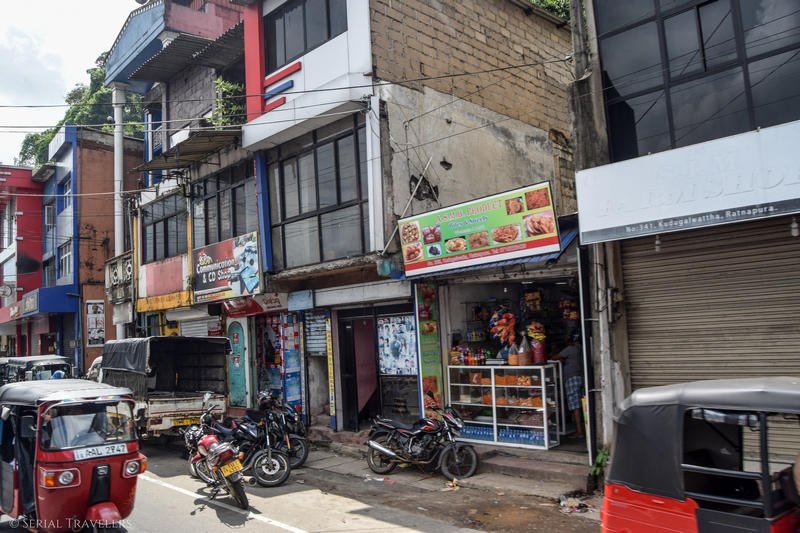 serial-travelers-sri-lanka-trajet-bus-local-ella-negombo-bus-city