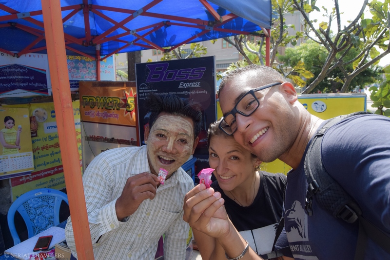 serial-travelers-myanmar-birmanie-burma-mandalay-birman-thanaka-friend-bus-ticket