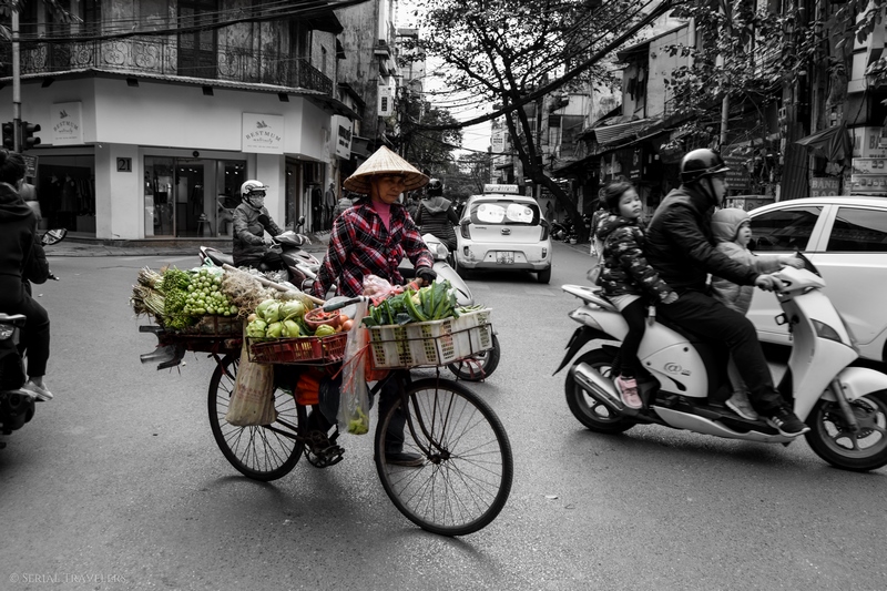 serial-travelers-vietnam-hanoi-old-city4-bicycle