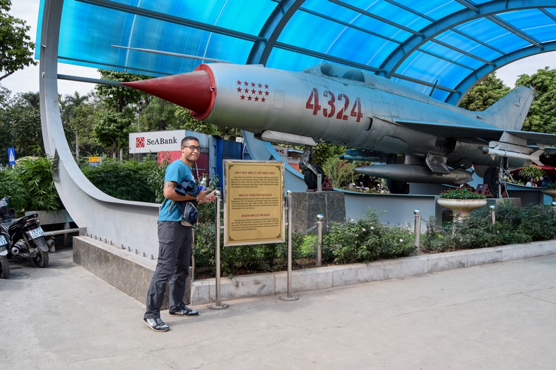 serial-travelers-vietnam-hanoi-vietnam-military-history-museum-mig21(2)