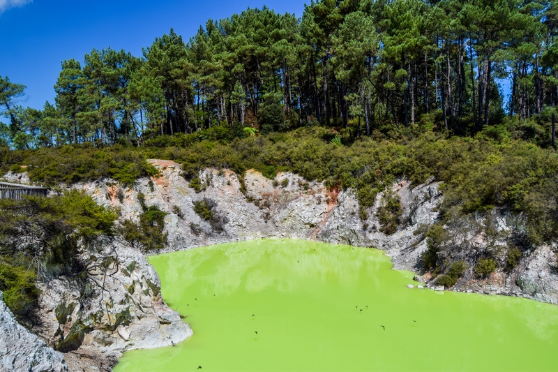 serial-travelers-nouvelle-zelande-wai-o-tapu-devils-bath9