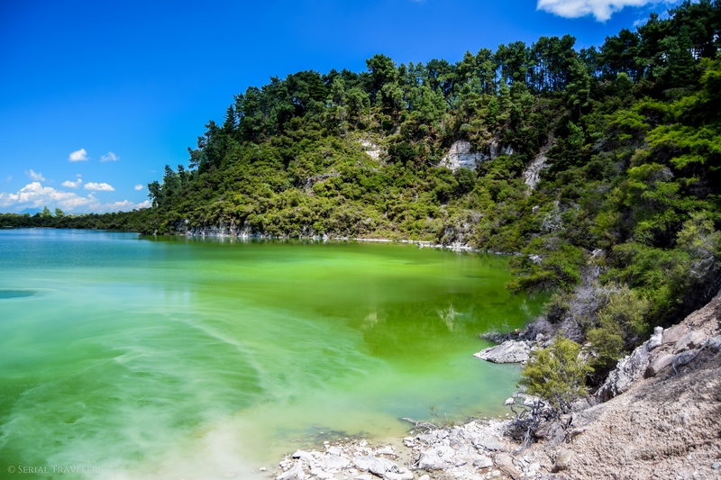 serial-travelers-nouvelle-zelande-wai-o-tapu-ngakoro-lake
