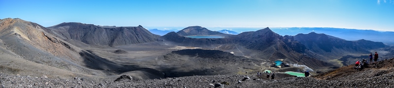 serial-travelers-tongariro-alpine-crossing-red-crater-summit-lakes-overview