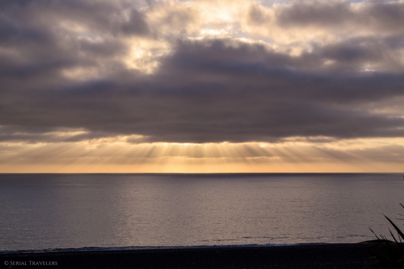 serial-travelers-nouvelle-zelande-kaikoura-lever-soleil-sunrise-rayon-soleil