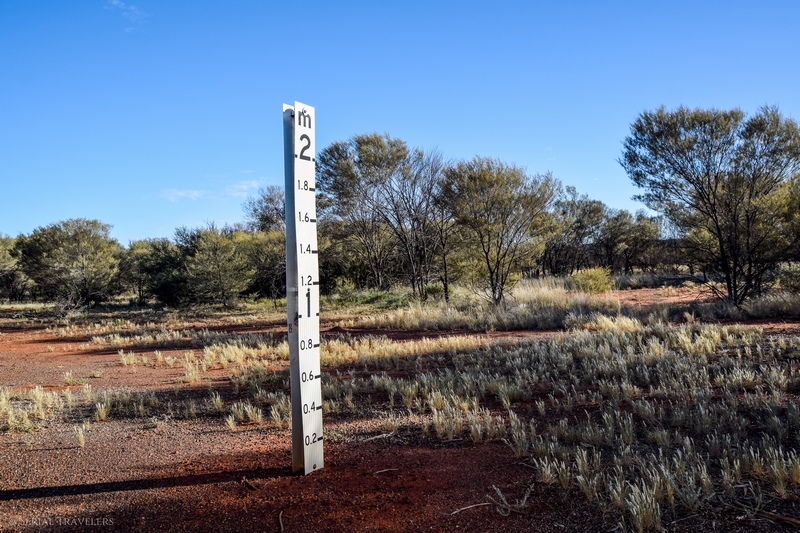 serial-travelers-australie-outback-depth-indicator