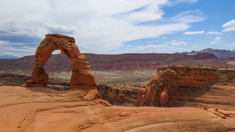 serial-travelers-ouest-americain-arches-national-park-delicate-arch-trail2
